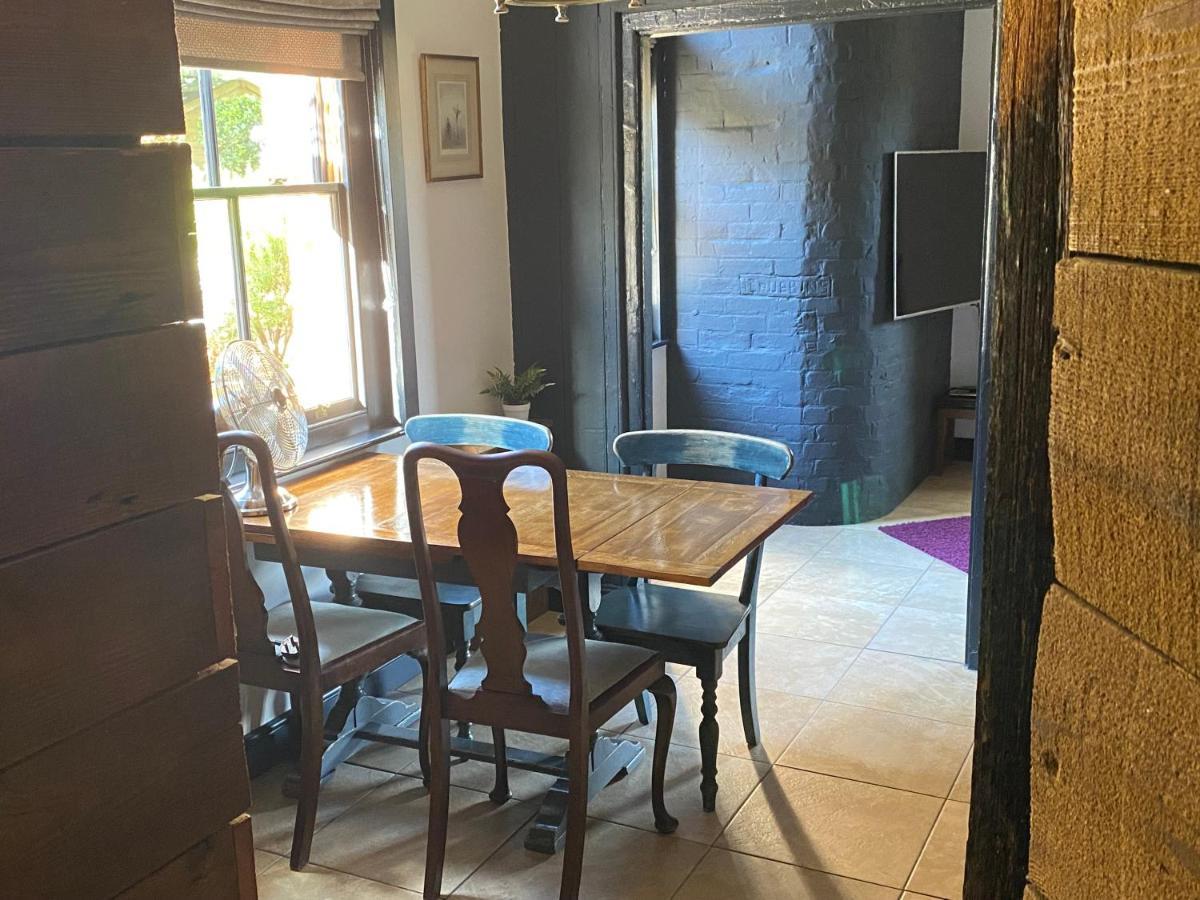 Betsey Trotwood. Historic Stylish 2-Bed Cottage. Blundeston Kültér fotó