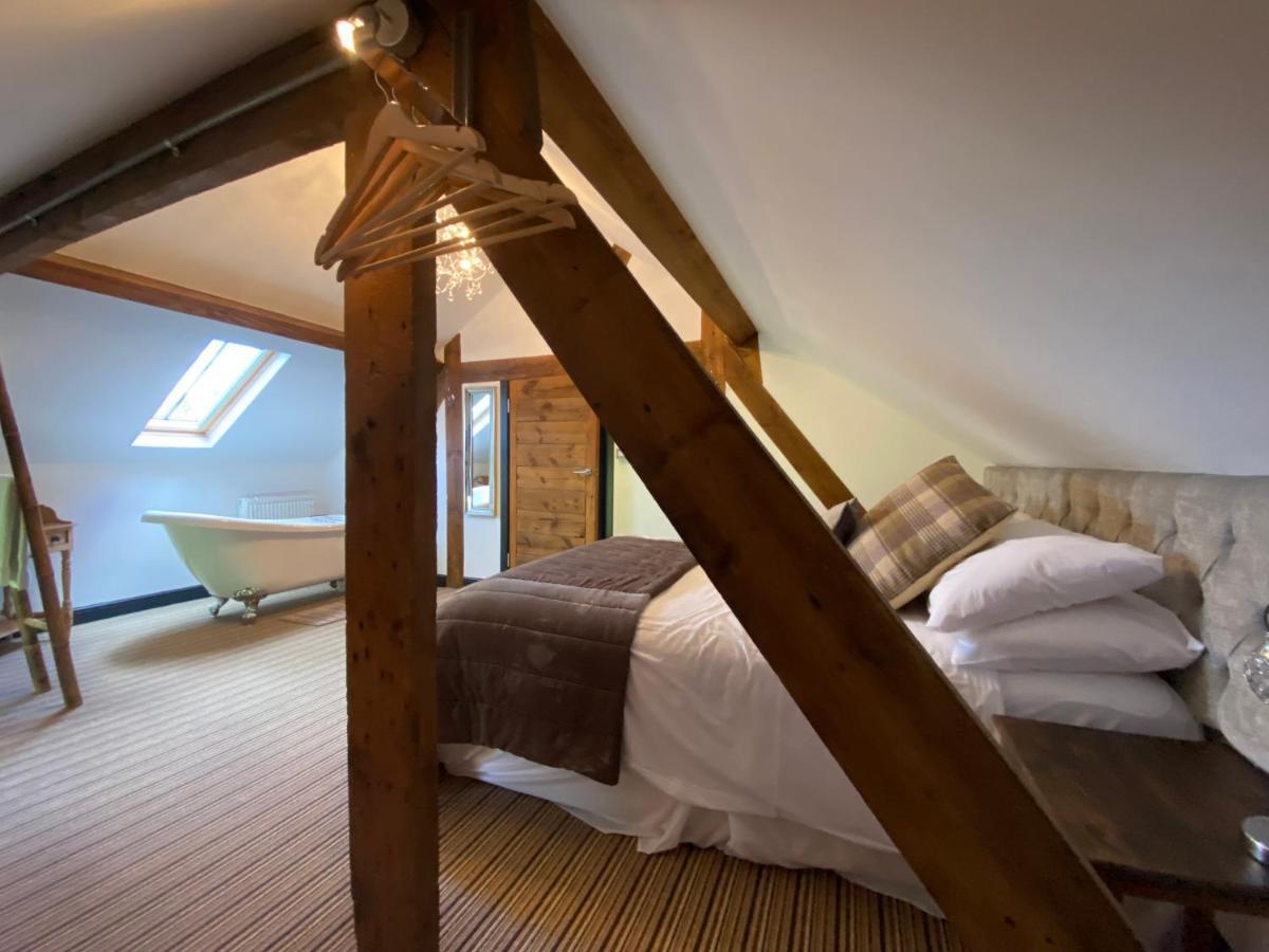 Betsey Trotwood. Historic Stylish 2-Bed Cottage. Blundeston Kültér fotó
