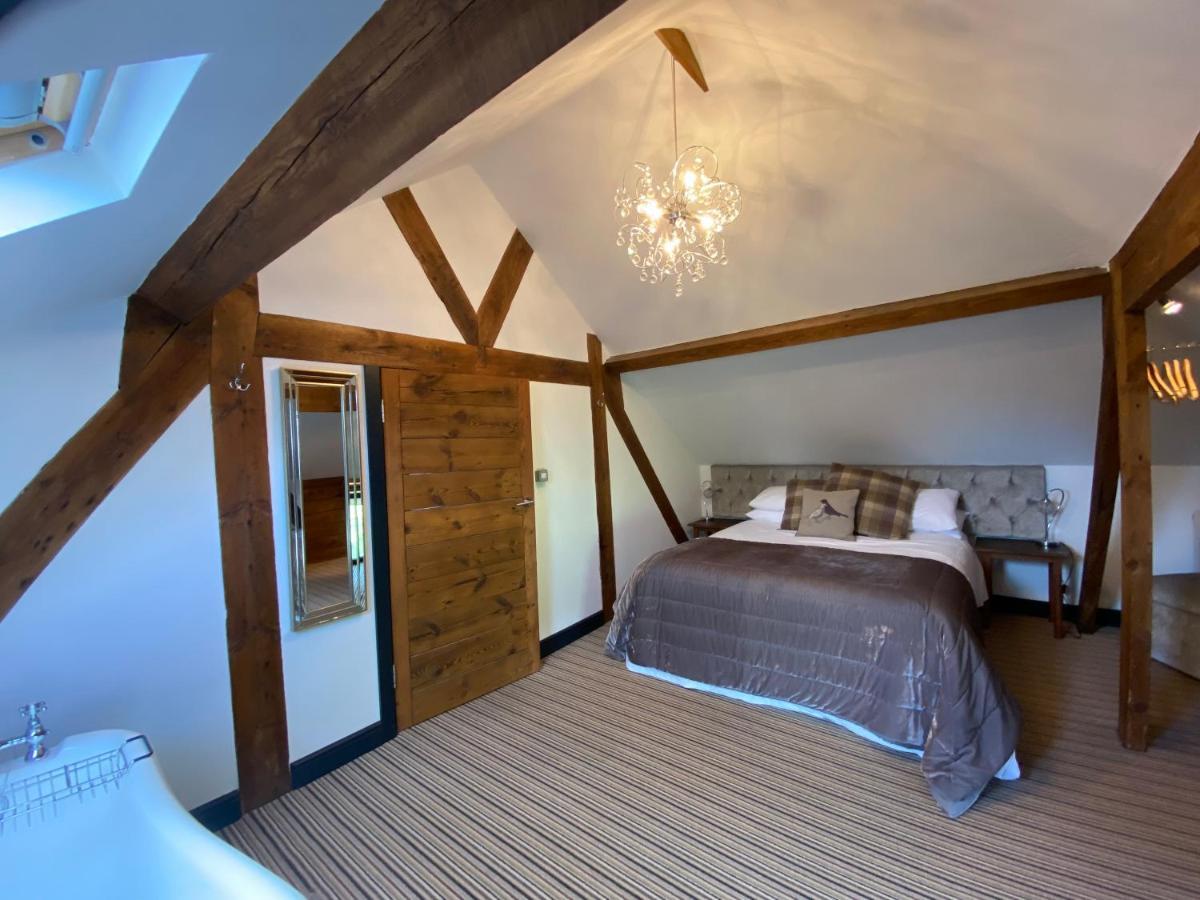 Betsey Trotwood. Historic Stylish 2-Bed Cottage. Blundeston Kültér fotó