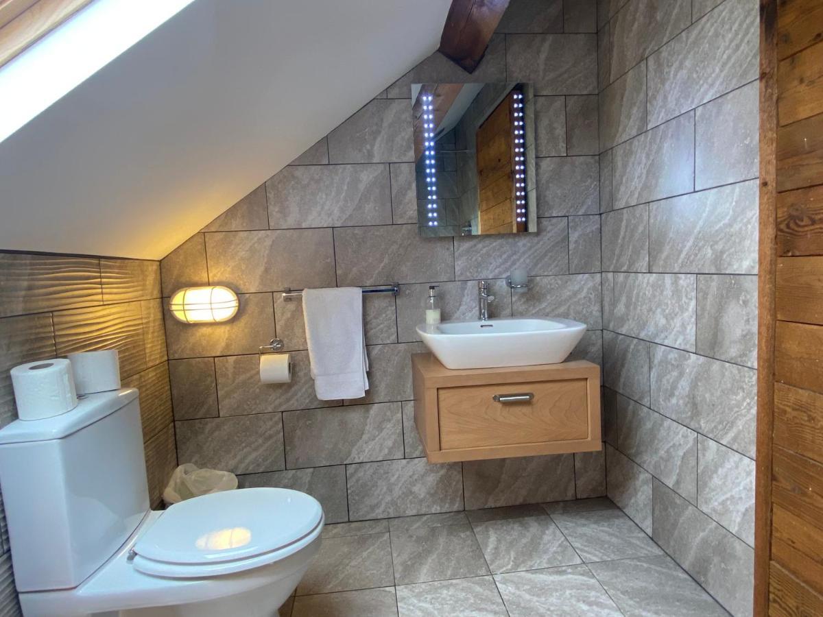 Betsey Trotwood. Historic Stylish 2-Bed Cottage. Blundeston Kültér fotó